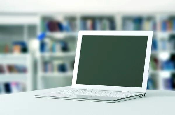 Laptop vs. Desktop: Finding the Perfect Fit for Your Lifestyle